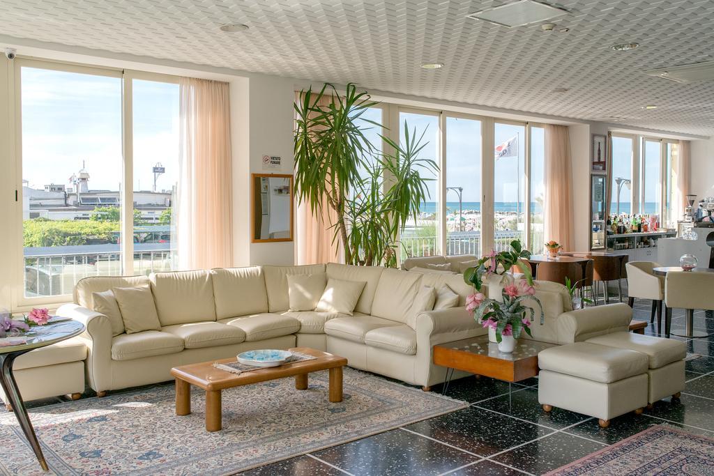 Hotel Belsoggiorno Cattolica Exterior photo
