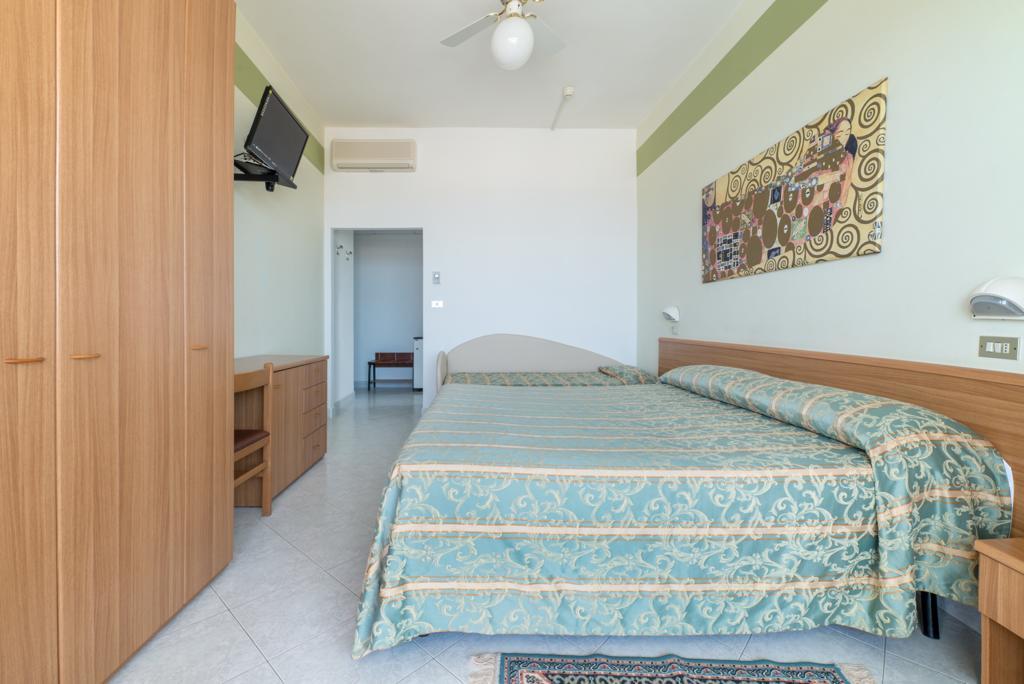 Hotel Belsoggiorno Cattolica Exterior photo
