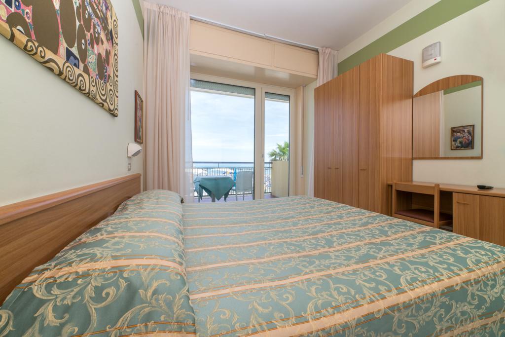 Hotel Belsoggiorno Cattolica Exterior photo