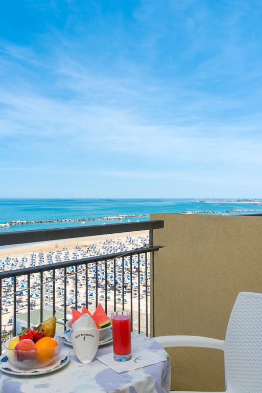 Hotel Belsoggiorno Cattolica Exterior photo