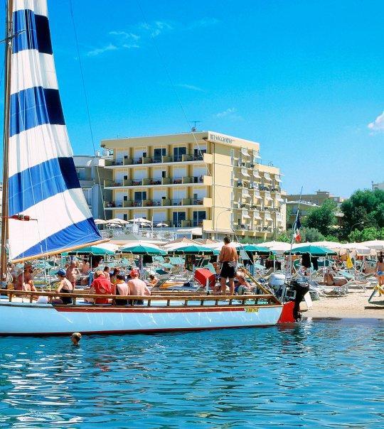Hotel Belsoggiorno Cattolica Exterior photo